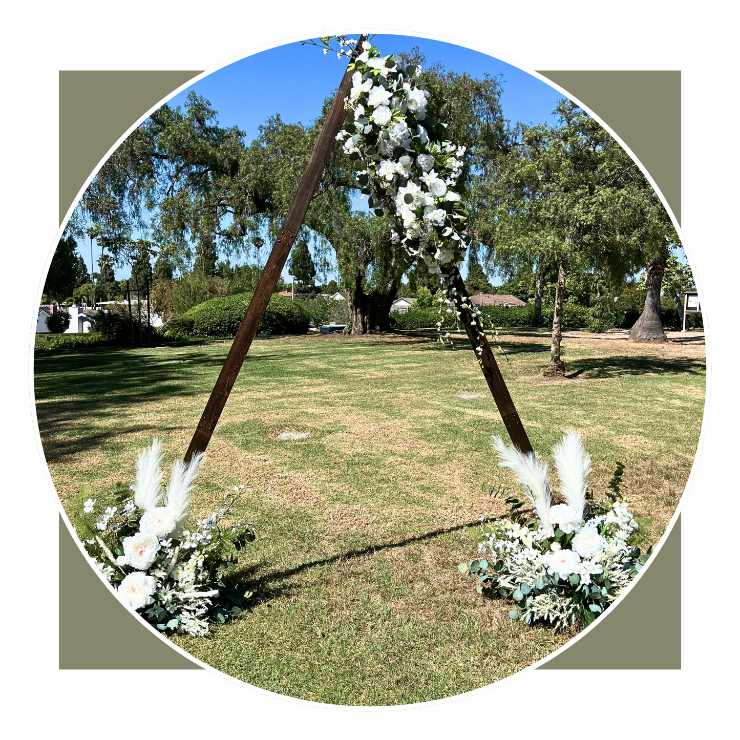 Anna's Wood Triangle Arch - Permanence Decor Rentals